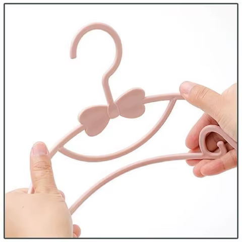 10pcs Baby Clothes Racks Portable Plastic Towel Display Scarfs Hangers Kids Clothing Organizer Windproof Children Coats Hanger 6 best sales hangers baby - №6
