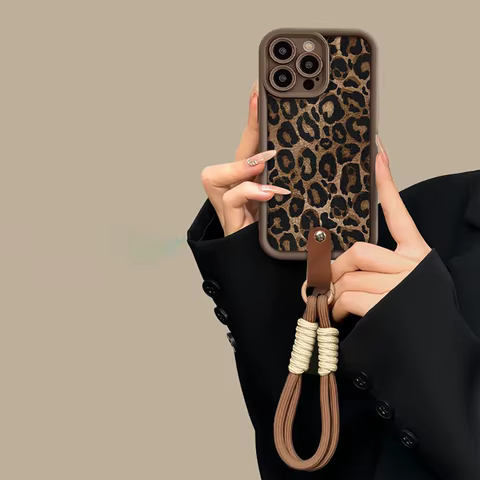 10 best sales chain phone case - №2