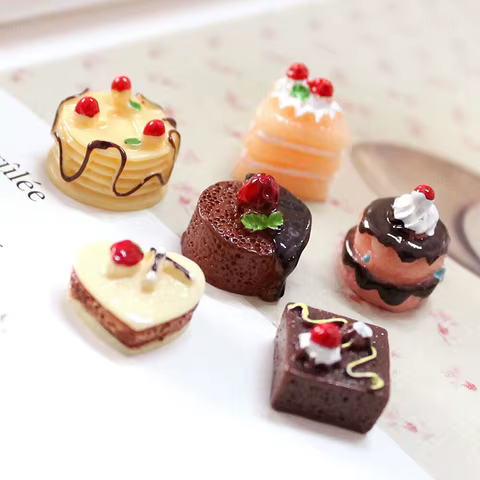 6pcs Dollhouse Mini Cakes Dessert Cupcake Mini Cake Toys Doll Foods Bakery Cake 10 best sales resin cupcake - №4