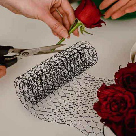 Garden Fence Animal Playpen Flower Arrangement Iron Chicken Wire Arranger Net Mesh Floral Supplies Netting for Glower 10 best sales iron fence - №2