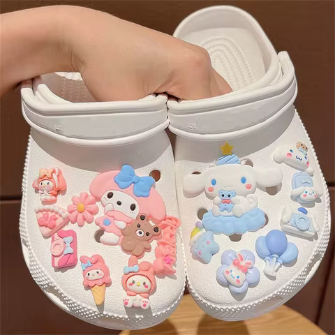 Sanrio Hello Kitty Kuromi Cinnamoroll Shoe Charm Set Melody LED Shoe Decorations Accessories for Slides Sandals Clogs Gift 8 best sales dijes hello kitty - №5