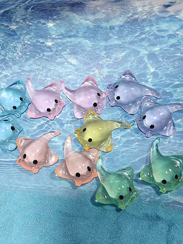 Miniature Sting Ray Figurines Mini Duck Sculpture Realistic Resin Sting Ray Cake Topper Mini Sting Ray Sea Animal Figurine 10 best sales resin cupcake - №2