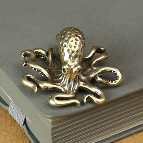 Retro Brass Octopus Ornament Miniatures Sea Animal Figurines Desktop Copper Tea Pet Craft Home Decorations Gift 10 best sales octopus decor - №6